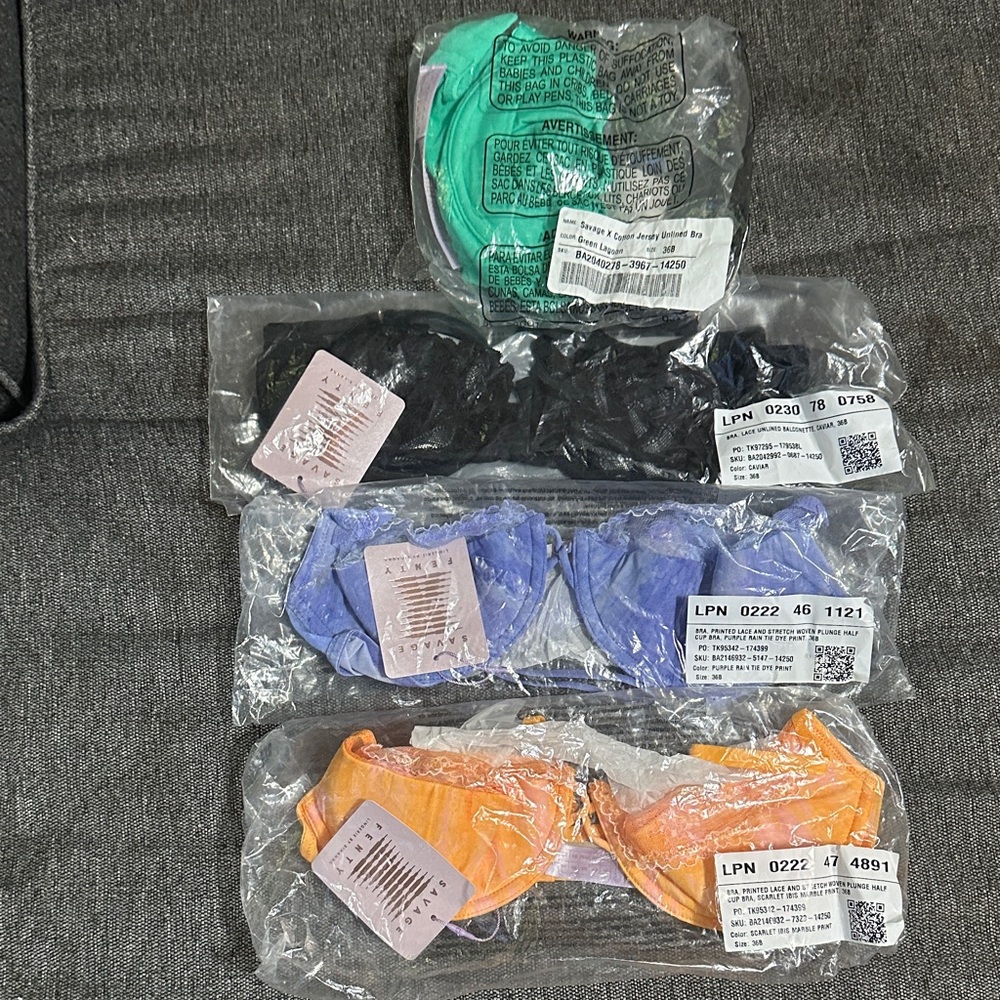 Savage X Fenty Bra 36B 4 pack (orange, blue , green and black) NEW